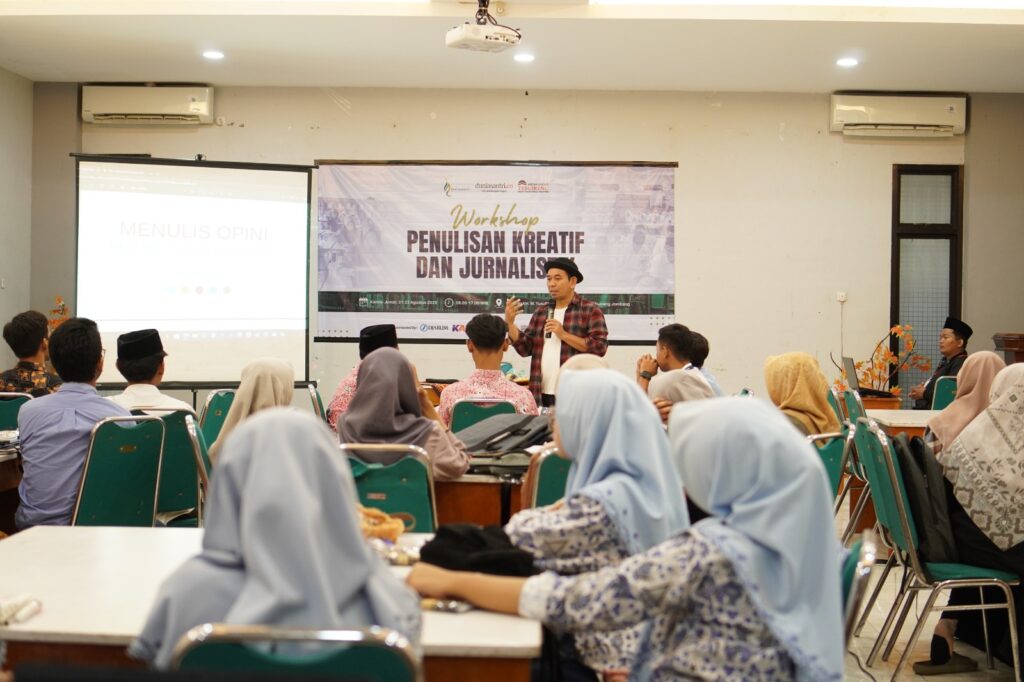 JDS dan Tebuireng Media Group Gelar Workshop Penulisan Kreatif dan Jurnalistik