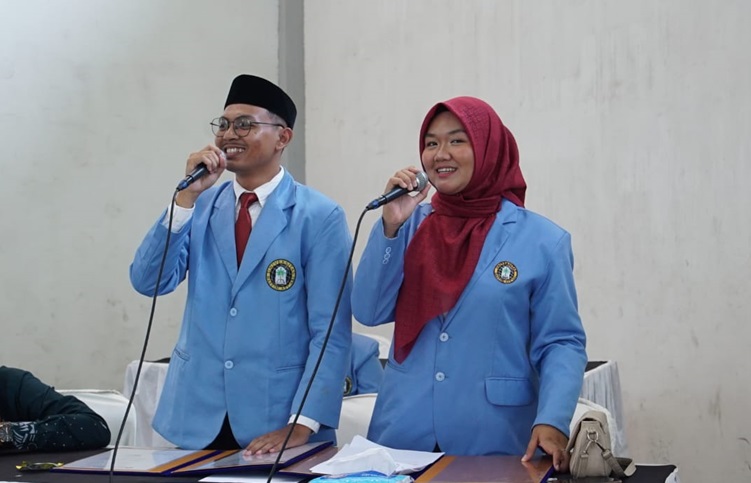 Dari Panggung ke Panggung | Tebuireng Online
