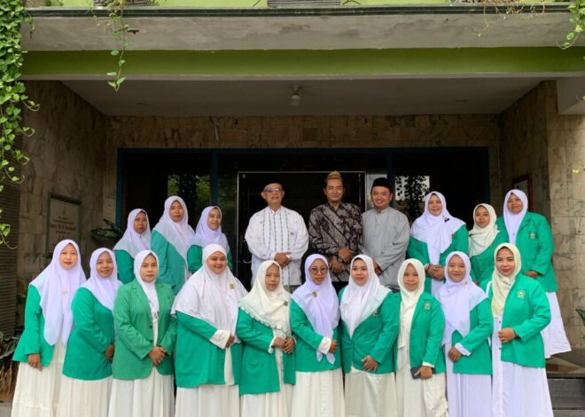 Terima Kunjungan Fatayat Bangil, Mudir Tebuireng Paparkan Kesetaraan Gender dalam Tradisi Pesantren