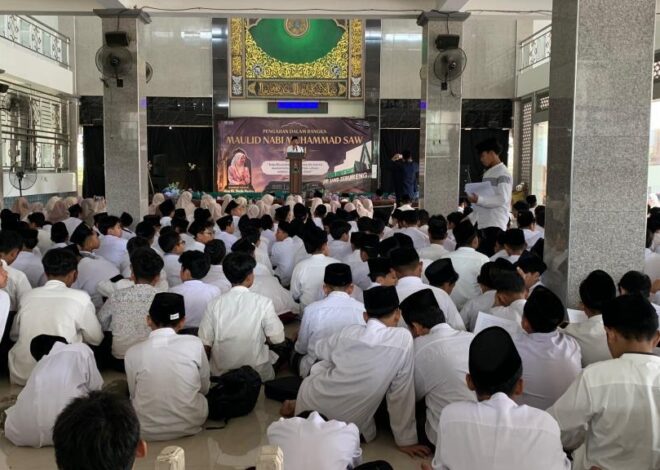 Lewat Maulid Nabi, SMP Sains Tebuireng Ajak Siswa Renungkan Layak Tidaknya Dicintai Rasulullah