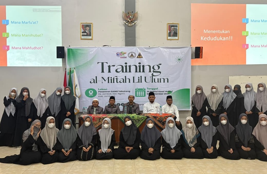 Pesantren Sains Tebuireng Tingkatkan Kemampuan Membaca Kitab Turats dengan Metode Al Miftah Lil Ulum