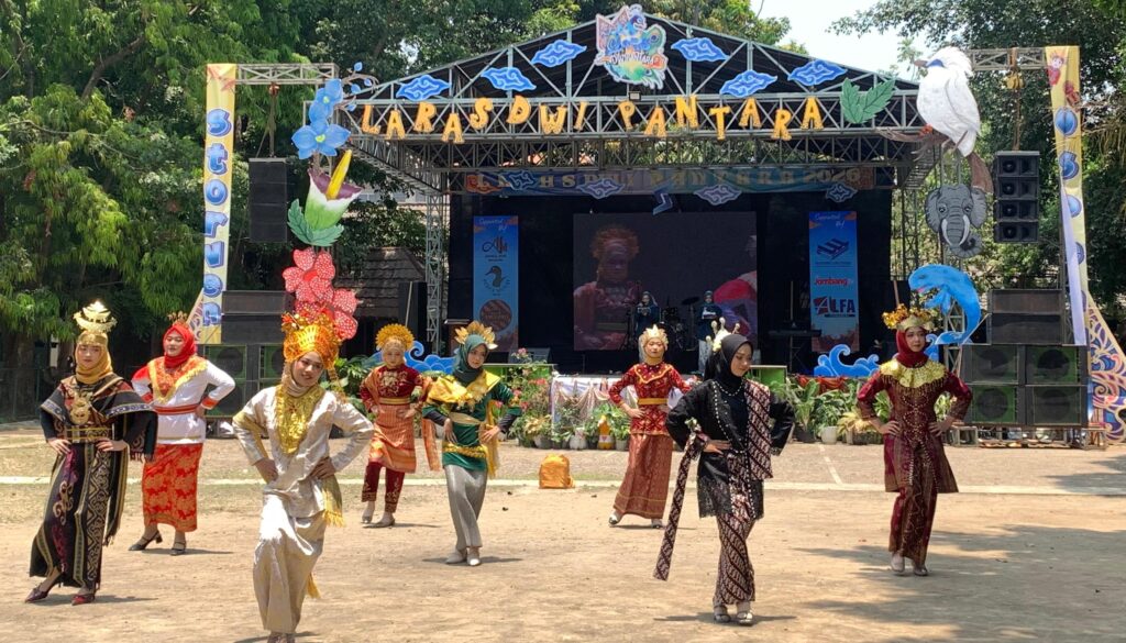 Pentas Seni Laras Dwipantara SMP A. Wahid Hasyim Tebuireng, Wadah Siswa Tunjukkan Kreativitas